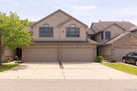 45145 Horseshoe Circle Canton Twp, MI 48187