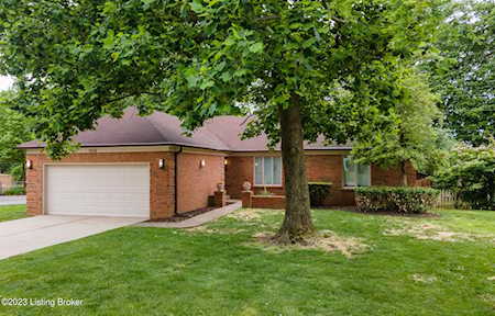 9616 Tamarisk Pkwy Louisville, KY 40223