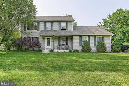 2221 Gorse Dr Harrisburg, PA 17110