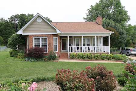 5142 Blackberry Ln Matthews, NC 28104