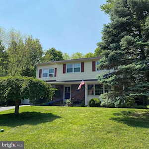 548 Hillside Dr Lansdale, PA 19446