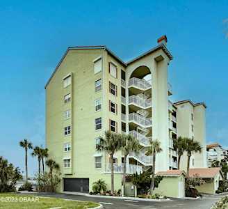 521 Marina Point Drive #5210 Daytona Beach, FL 32114