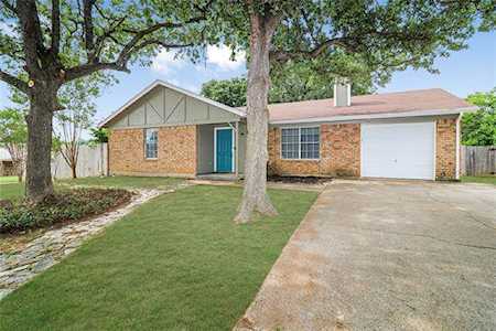 5920 Twin Willows Drive Arlington, TX 76017