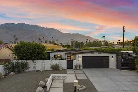 2233 N Viminal Rd Palm Springs, CA 92262