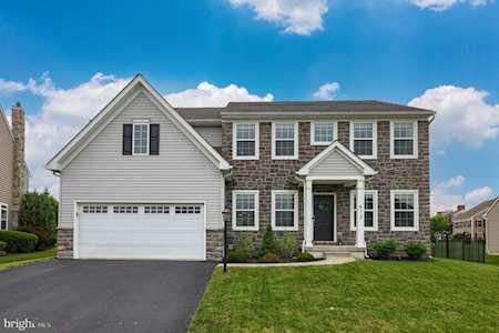 612 Warminster Ln Lititz, PA 17543