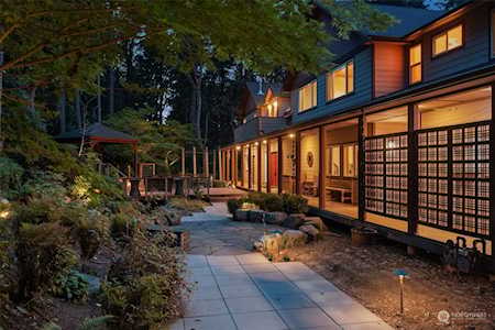 25525 77th Ave SW Vashon, WA 98070