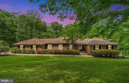 8306 Knights Forest Dr Clifton, VA 20124