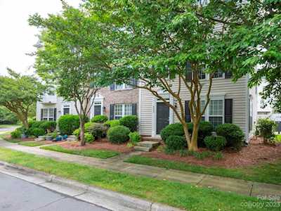 8033 Bristle Toe Ln Charlotte, NC 28277