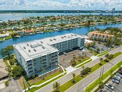 415 Island Way #404 Clearwater, FL 33767