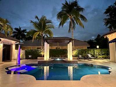 1920 NW 137th Way Pembroke Pines, FL 33028