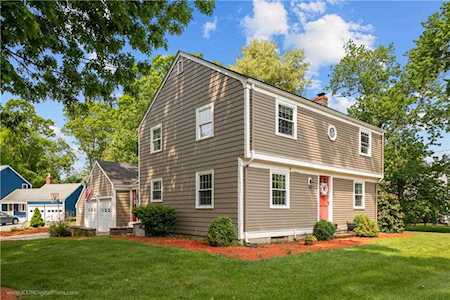 1 Tiffany Circle Barrington, RI 02806