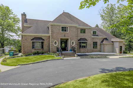 2 The Summit Holmdel, NJ 07733