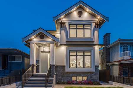 2212 E 46th Avenue Vancouver, BC V5P 1P4
