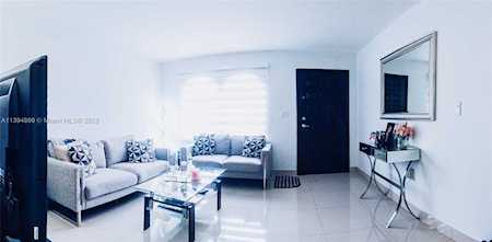 1088 W 79th St #22 Hialeah, FL 33014