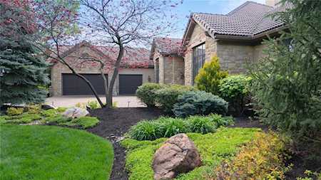 8307 Maplewood Dr Lenexa, KS 66215