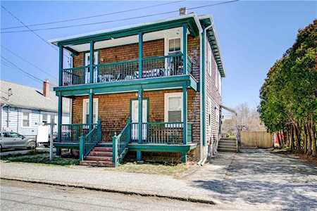 37 Prospect St Bristol, RI 02809