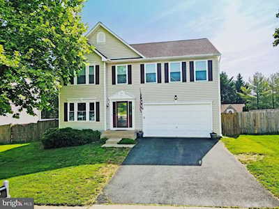 30 Fletcher Dr Fredericksburg, VA 22406