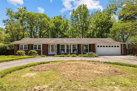 13046 Ambois Dr St Louis, MO 63141