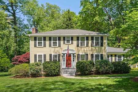 54 Seminole Rd Acton, MA 01720