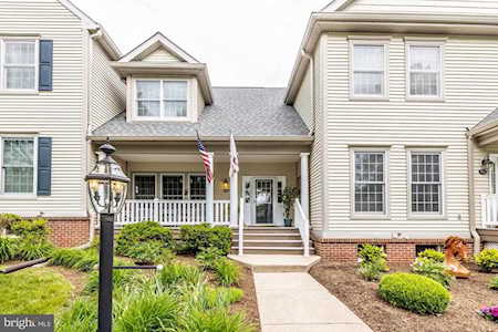 484 Braceland Dr Downingtown, PA 19335