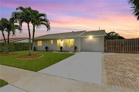 4573 Carthage Cir S Lake Worth, FL 33463