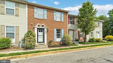 504 Domain Ct Odenton, MD 21113