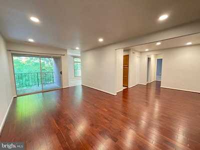 3314 Woodburn Village Dr #31 Annandale, VA 22003