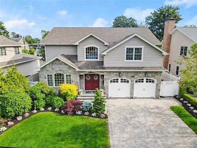 3424 Silverton Avenue Wantagh, NY 11793