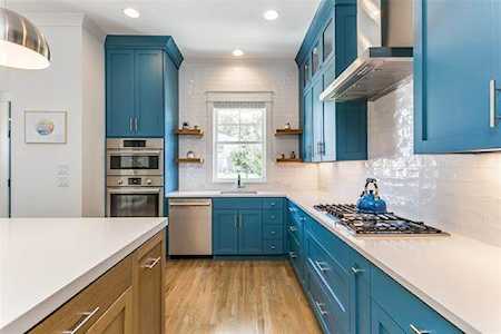 707 E Wall Street Grapevine, TX 76051