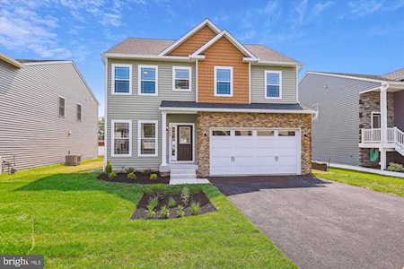 8482 Arbutus Rd Pasadena, MD 21122