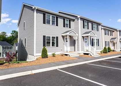 31 Riverside Dr #31 Lakeville, MA 02347