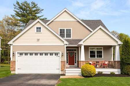 5 Charles View Ln #5 Medway, MA 02053