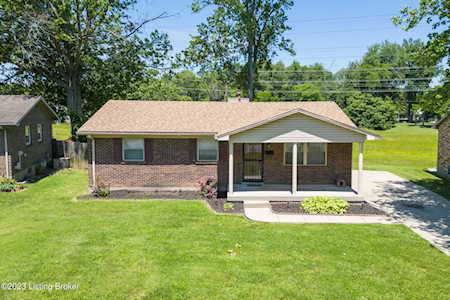 5404 Mount Holyoke Dr Louisville, KY 40216