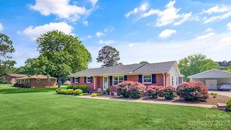 154 Kensett Ave Charlotte, NC 28214