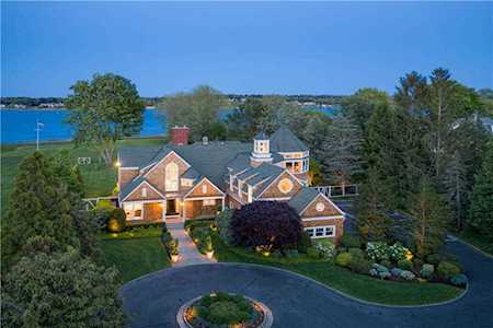 330 Rumstick Rd Barrington, RI 02806