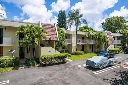 3155 N Palm Aire Dr #205 Pompano Beach, FL 33069