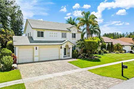 20724 Waters Edge Ct Boca Raton, FL 33498
