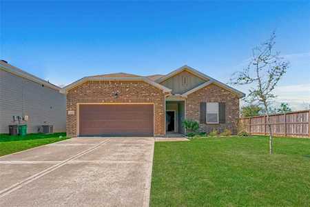 5002 Highland Crest Dr Richmond, TX 77469