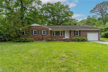 1718 Colonial Ave Suffolk, VA 23434