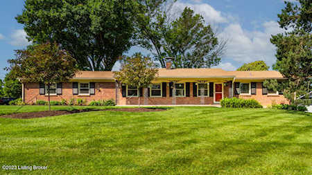 1212 Old Cannons Ln Louisville, KY 40207