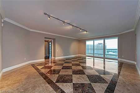 2747 Paradise Rd #2103 Las Vegas, NV 89109