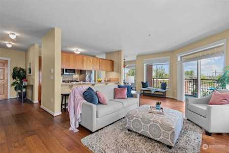 6015 Phinney Ave N #306 Seattle, WA 98103