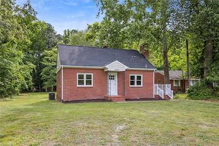 5925 Richmond Rd Williamsburg, VA 23188
