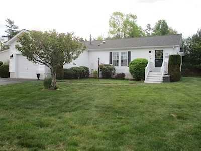 2206 Fox Run Middleboro, MA 02346