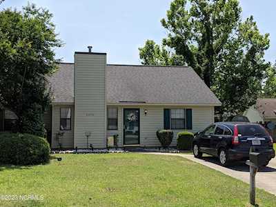 2010 Summerhaven Drive Greenville, NC 27858