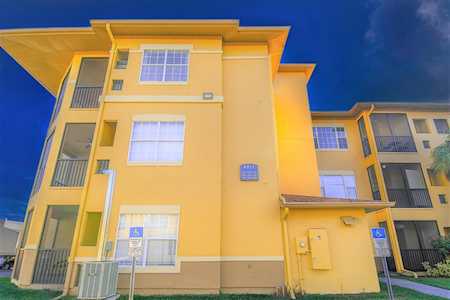 4311 Bayside Village Dr #303 Tampa, FL 33615