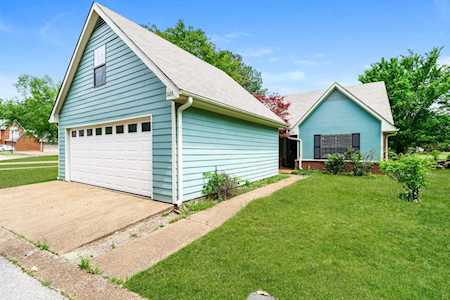 1163 Hunters Lake Dr Memphis, TN 38018