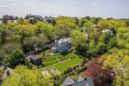 51 Holland Rd Brookline, MA 02445