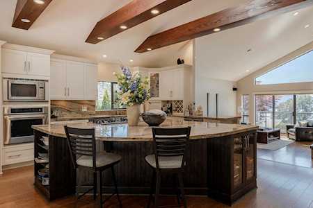 34 Darney Bay Port Moody, BC V3H 3T9