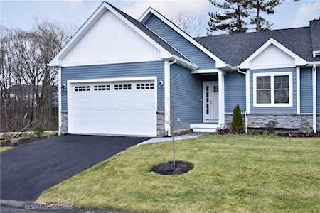 15 Deer Run Crossing #47 Warwick, RI 02818